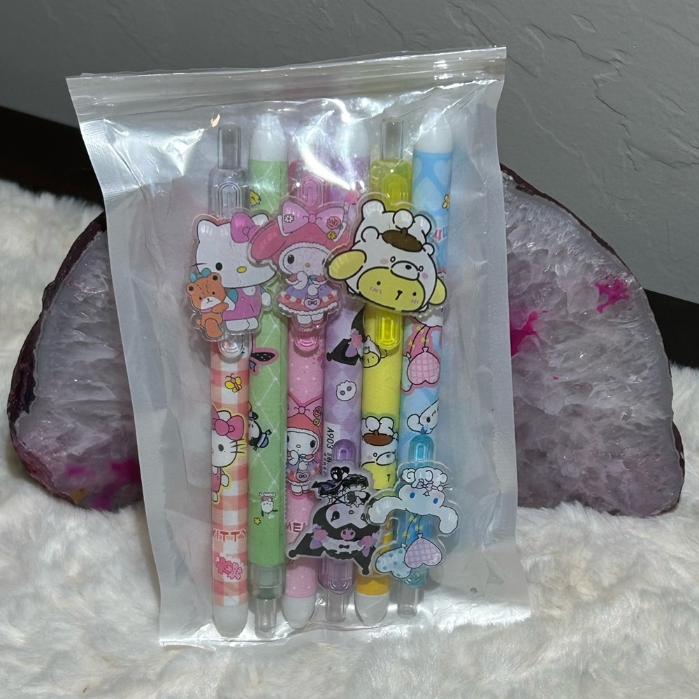 Brand New Hello Kitty & Friends 6 piece Pen Set